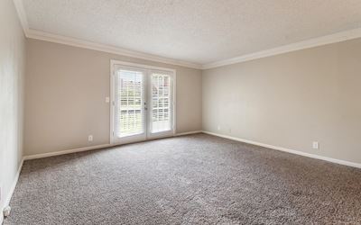 Living room at Carrington Apartments in Hendersonville TN March 2021 4